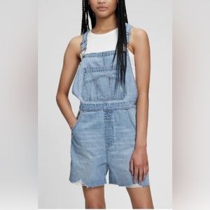 NWT Gap Washwell Jean Distressed Denim Overall Shorts | Size S
